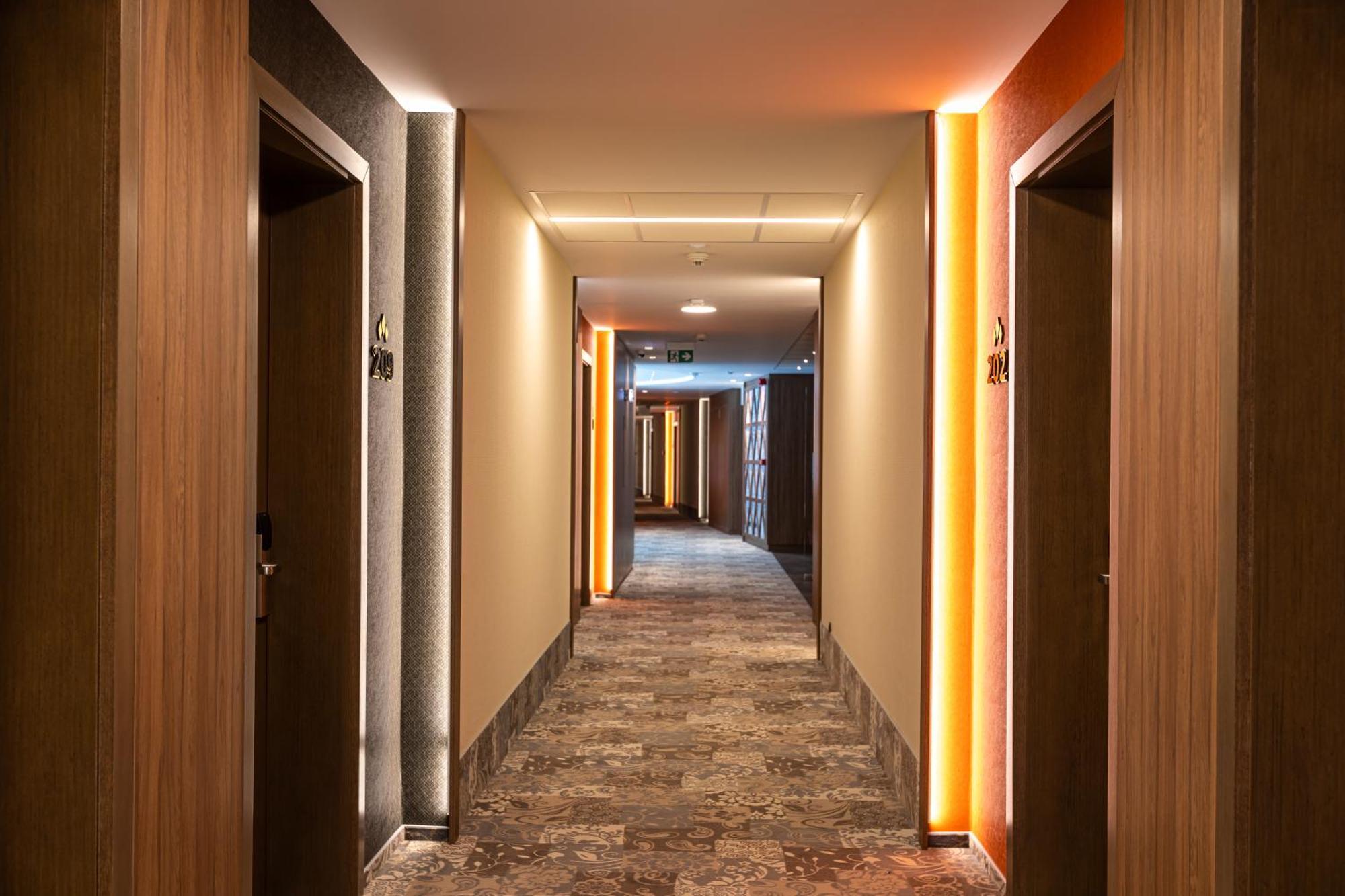Hotel Crystal Wellness & Spa Superior Sovata Exterior foto